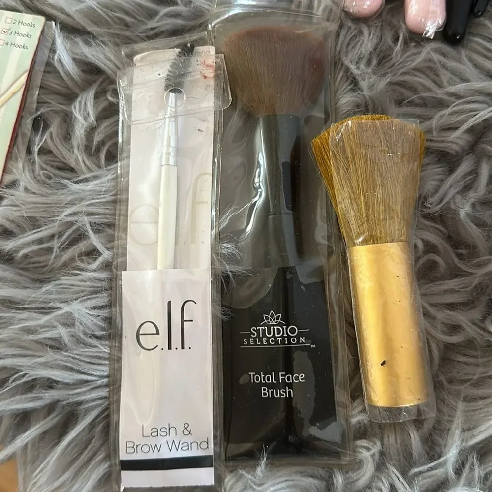 Makeup Brushes + Hair Clips Set | Bra Extenders, Apparel Tape, Beauty Kit